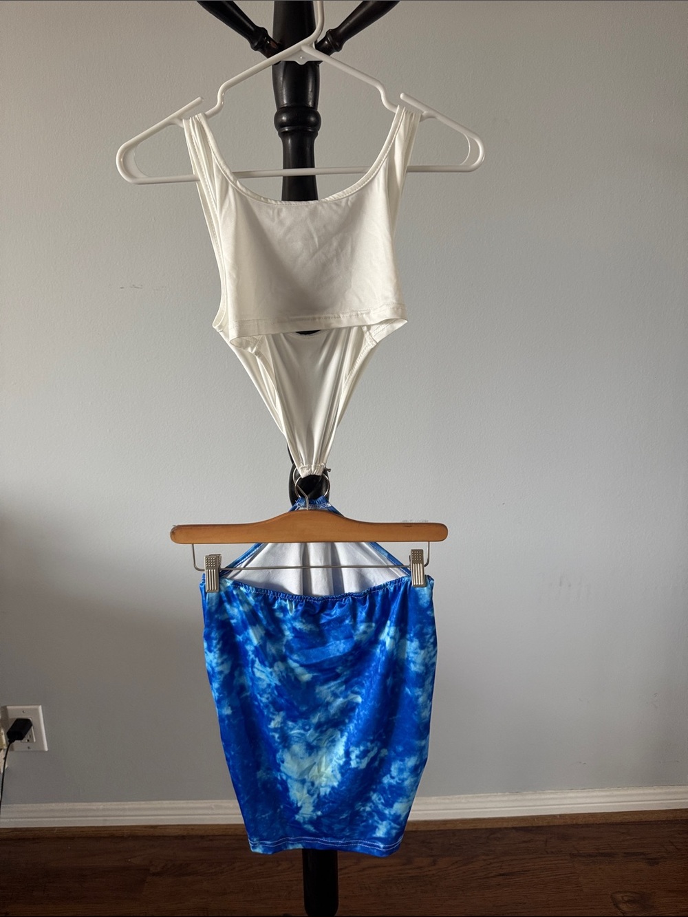 Pretty Woman Dress size small - Picture 2 of 4